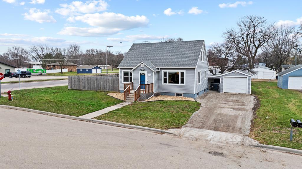 113 4th Street Dawson, MN 56232 - Photo 2 of 41