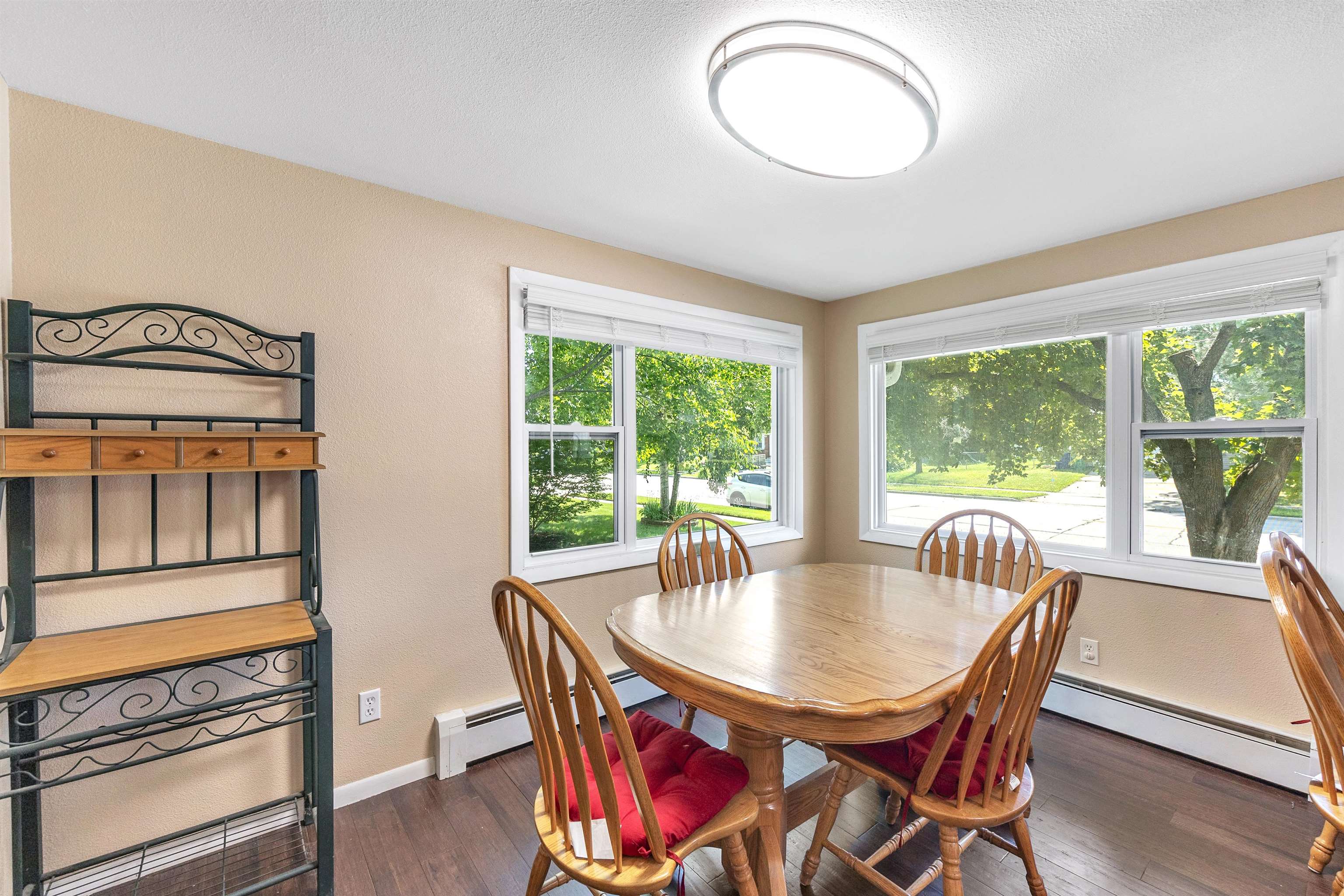 2136 9th Street Green Bay, WI 54304 - Photo 8 of 31