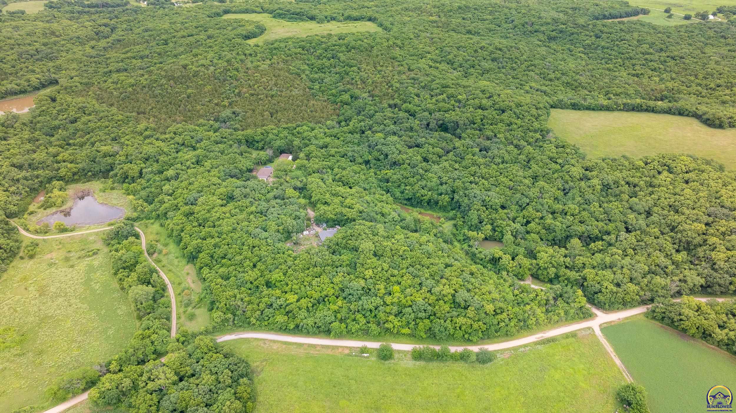 1757 Buck Creek Road Perry, KS 66073 - Photo 6 of 90