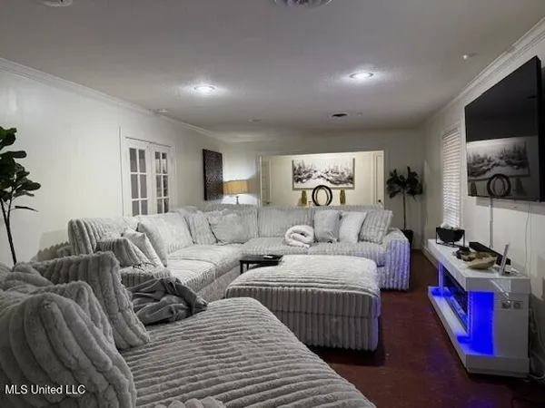 $249,900 | 5376 Kaywood Drive, Jackson, MS 39211