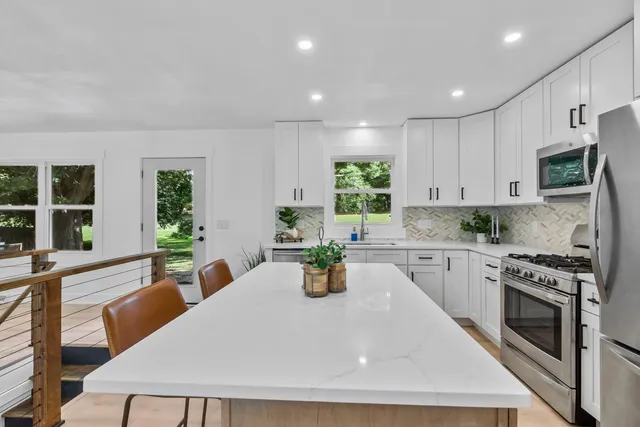 $599,900 | 1199 Rolling Lane, Lake Geneva, WI 53147