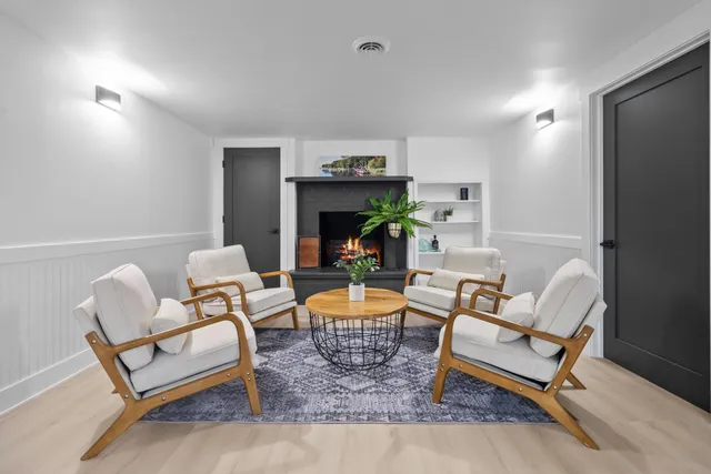 $599,900 | 1199 Rolling Lane, Lake Geneva, WI 53147