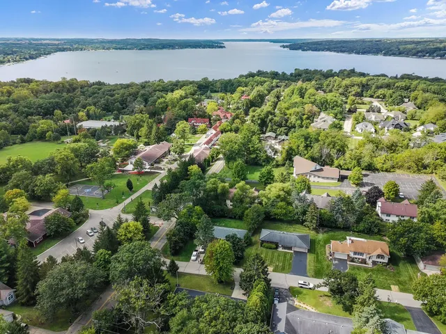 $599,900 | 1199 Rolling Lane, Lake Geneva, WI 53147