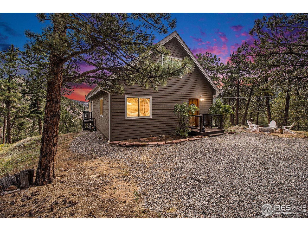270 Choctaw Road Lyons, CO 80540 - Photo 24 of 30 Plenty of parking! Front door located on the left side of the home.