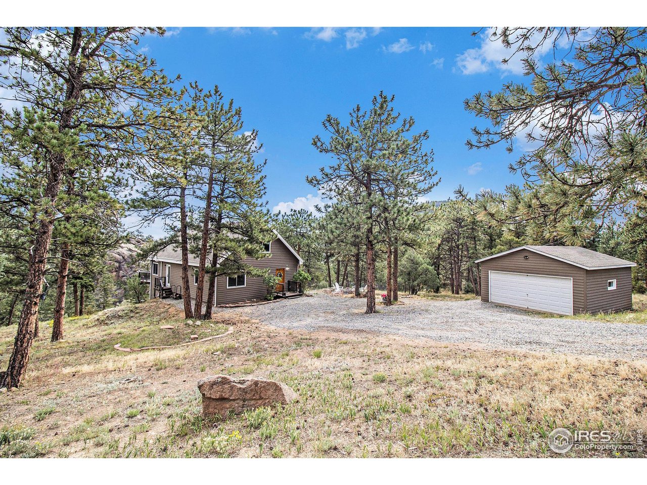 270 Choctaw Road Lyons, CO 80540 - Photo 3 of 30 Beautiful Home, Detached 2 Car Garage and Plenty of Parking