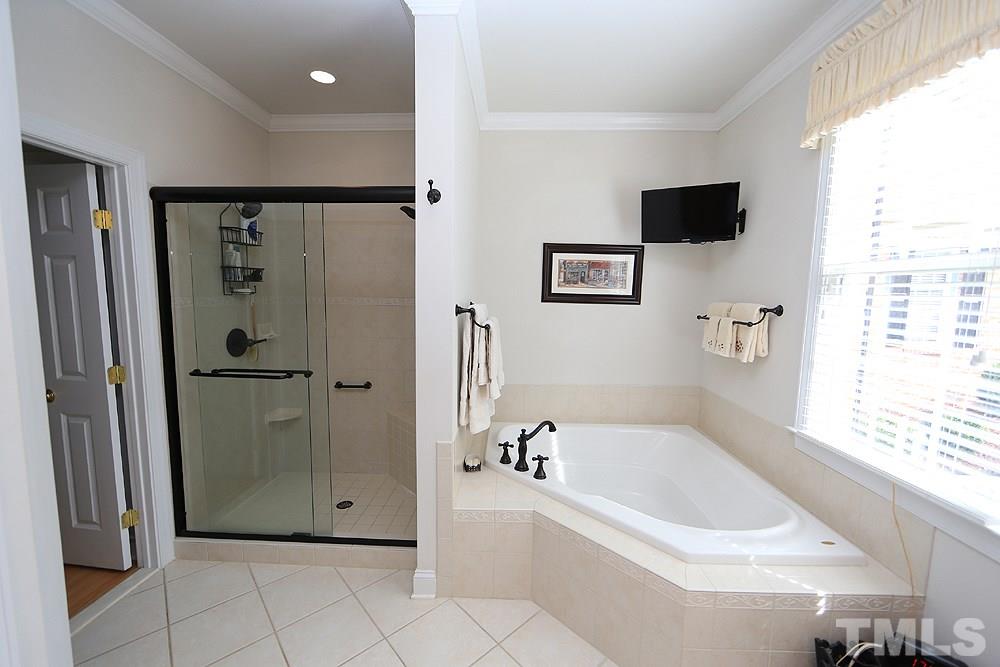 9609 Heathermill Lane Raleigh, NC 27617 - Photo 16 of 30 Gallery Image 16