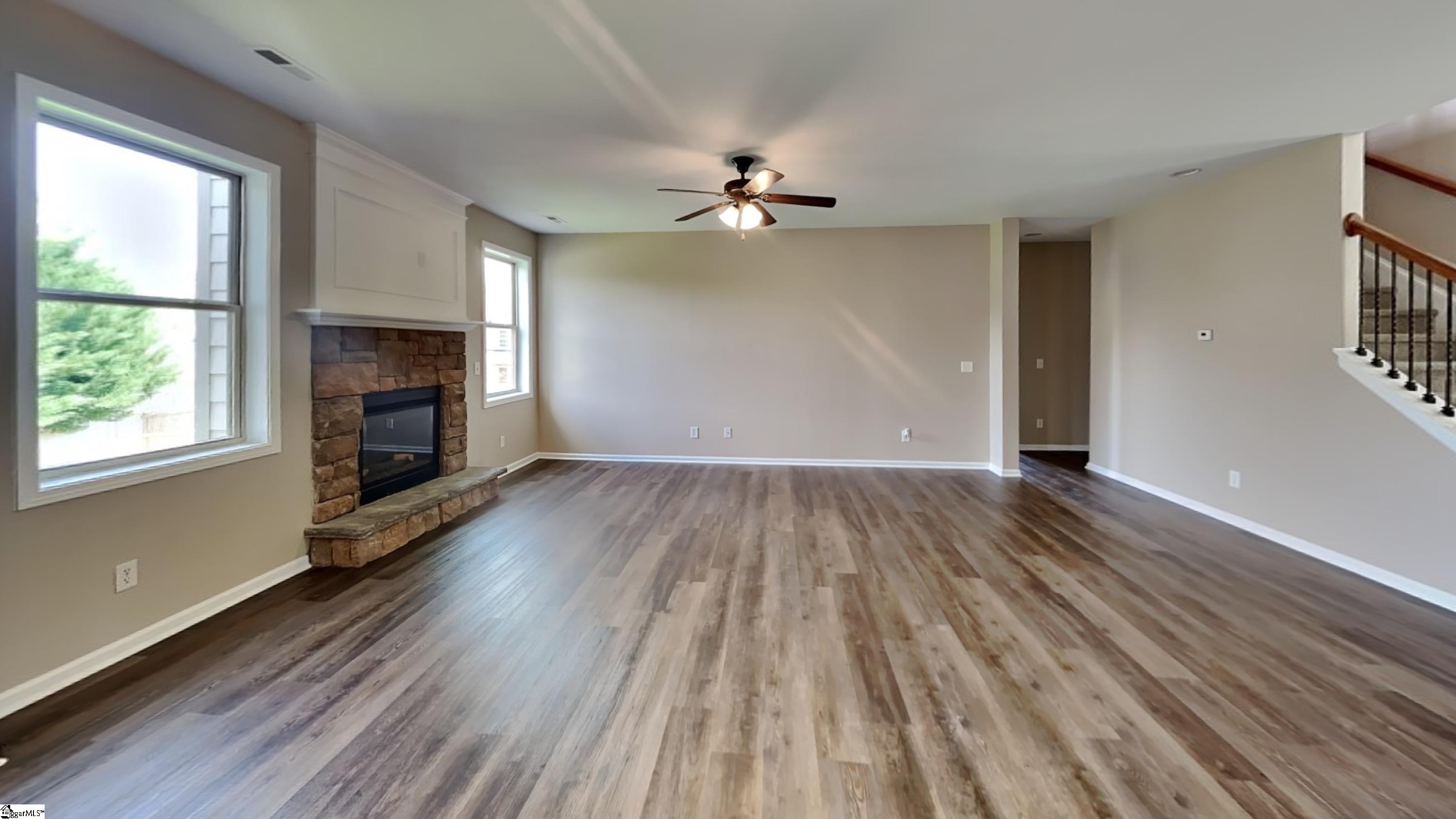 402 Timber Ridge Lane Duncan, SC 29334 - Photo 2 of 13 Gallery Image 2