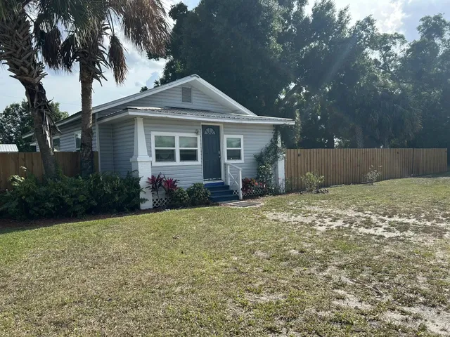 $449,000 | 305 Southwest 2nd Street, Okeechobee, FL 34974