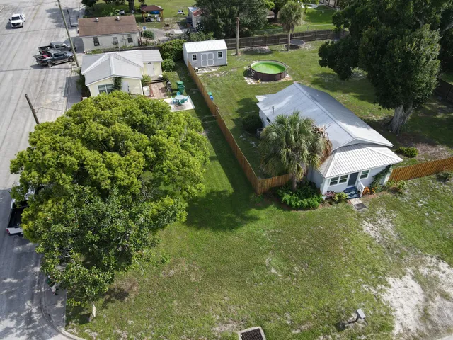 $449,000 | 305 Southwest 2nd Street, Okeechobee, FL 34974