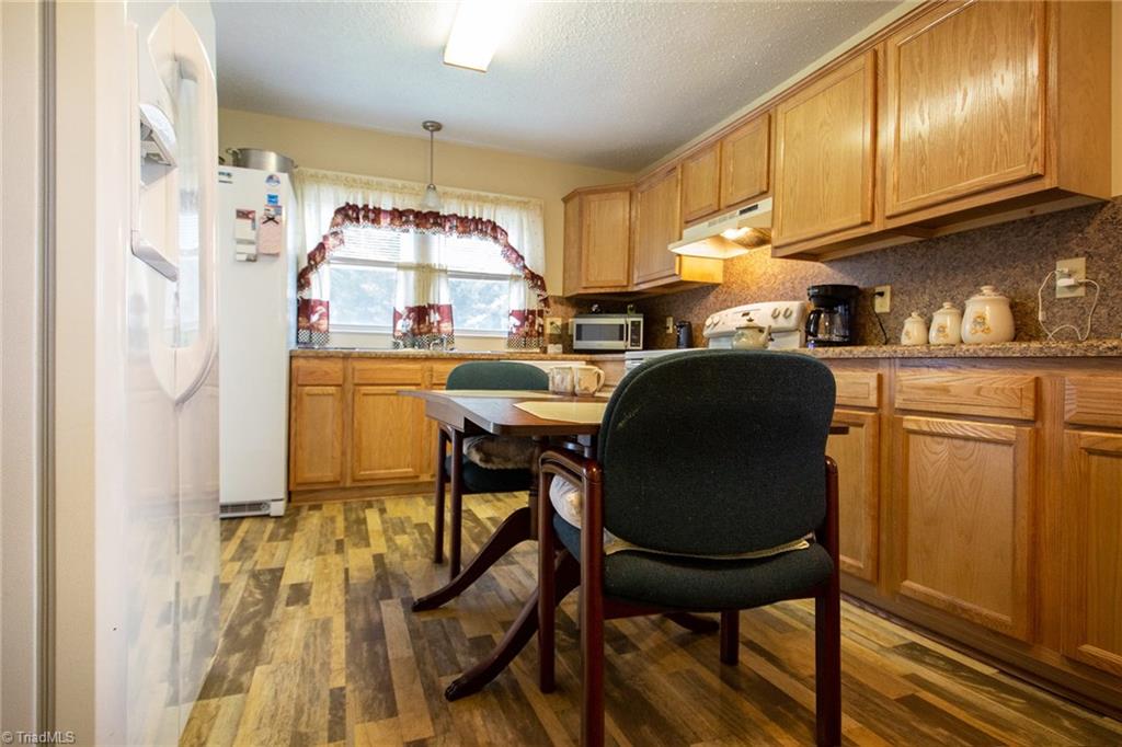 5135 Friendly Road Walkertown, NC 27051 - Photo 3 of 7 Gallery Image 3