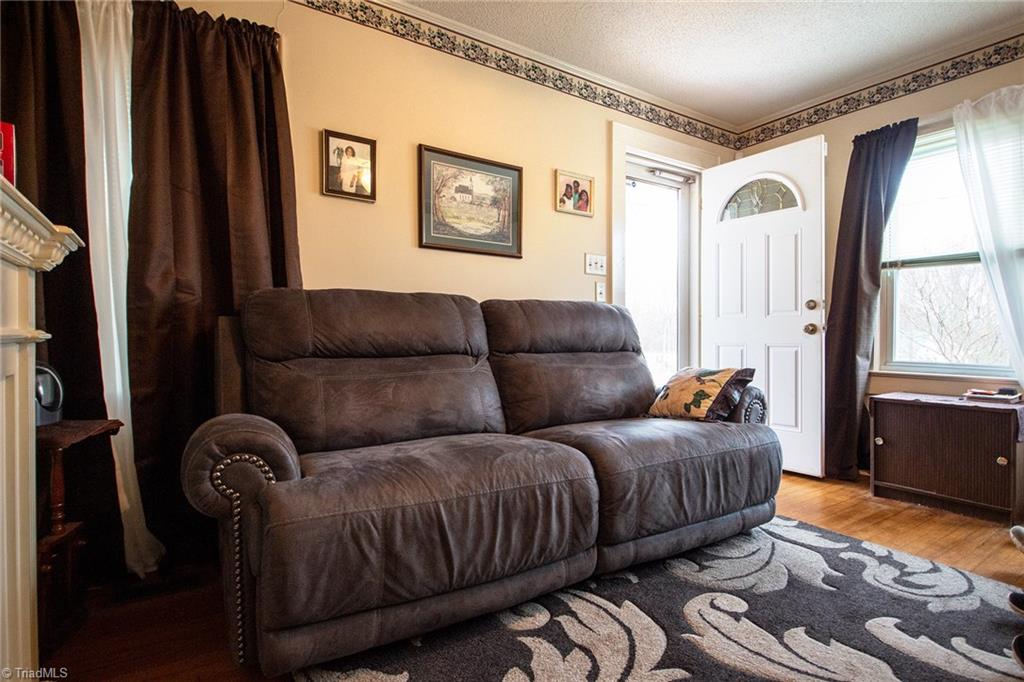 5135 Friendly Road Walkertown, NC 27051 - Photo 7 of 7 Gallery Image 7