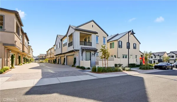 $525,000 | 32609 Brunello Way, Temecula, CA 92591