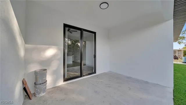 a view of house with backyard