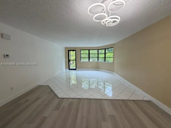 $2,195 | 20860 San Simeon Way, Unit 4046, Miami, FL 33179