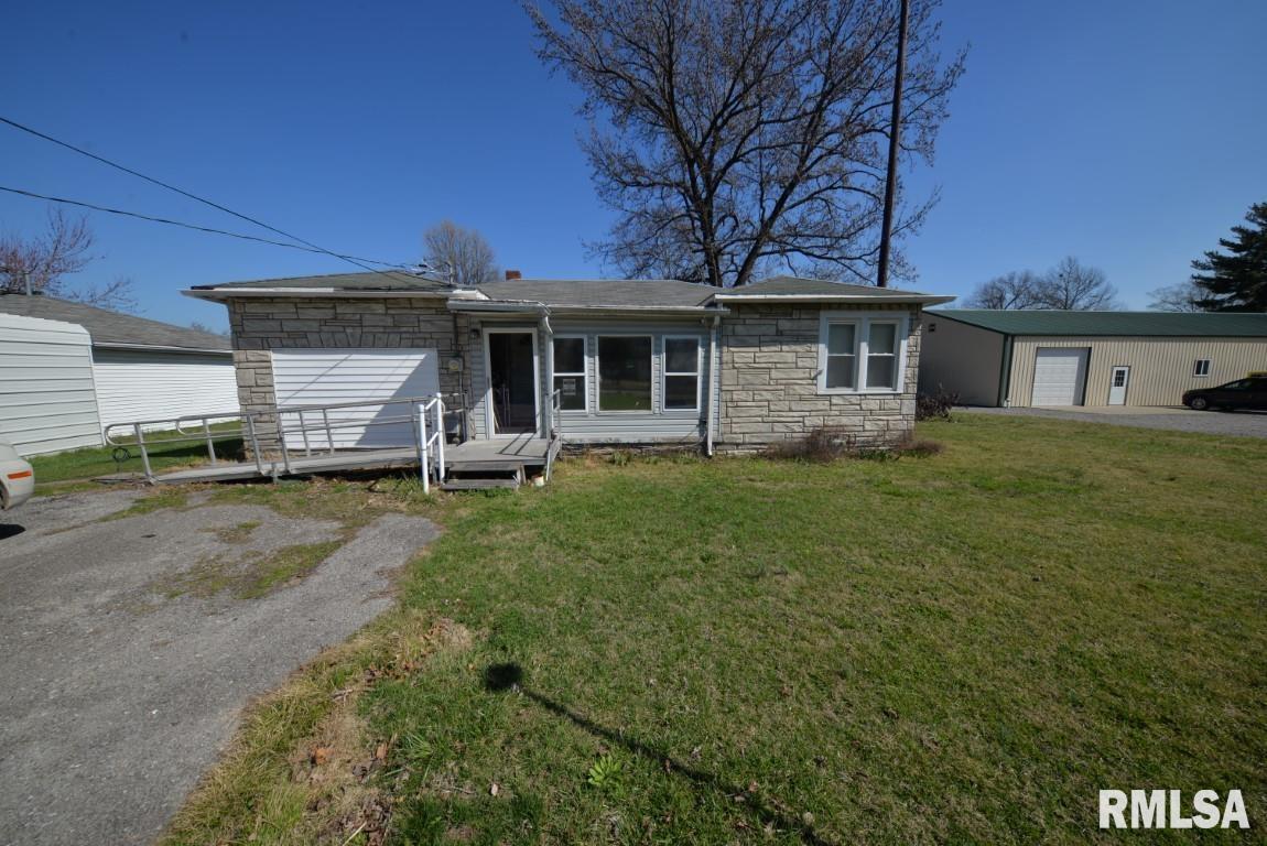 2608 Benton Road Mount Vernon, IL 62864 - Photo 4 of 17 Gallery Image 4