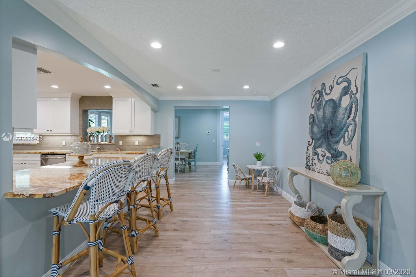 5857 Keith Road Jupiter, FL 33458 - Photo 4 of 25