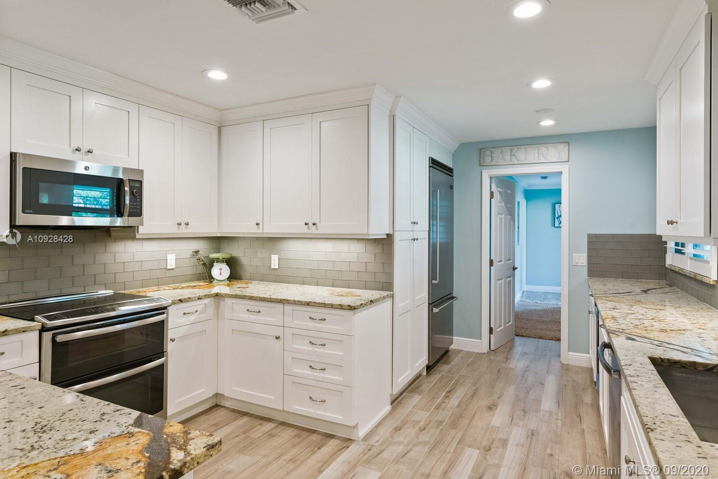 5857 Keith Road Jupiter, FL 33458 - Photo 7 of 25