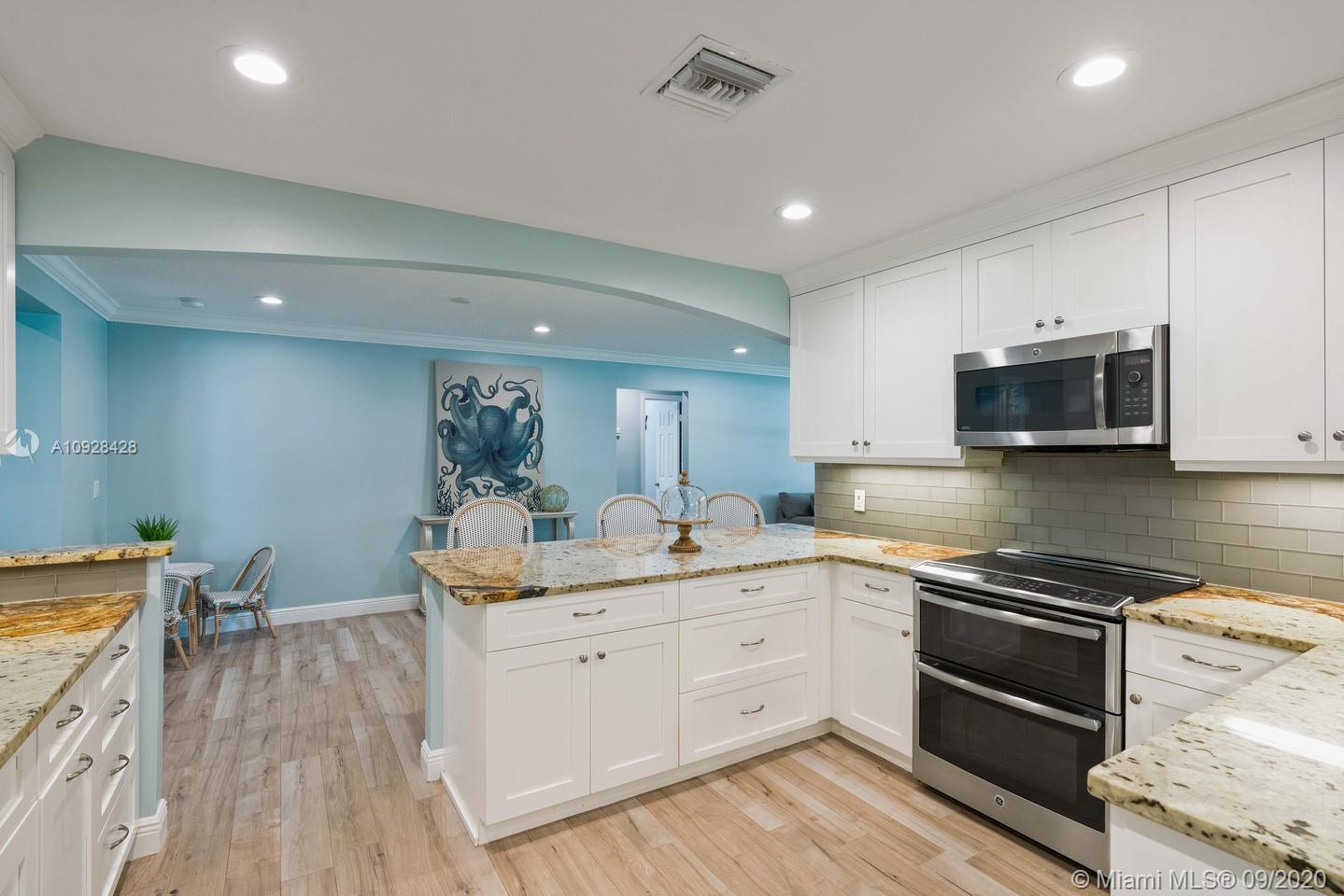 5857 Keith Road Jupiter, FL 33458 - Photo 9 of 25