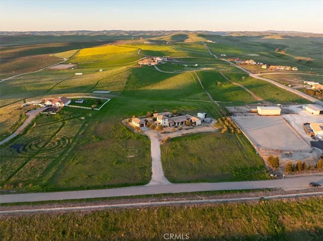 $1,995,000 | 3940 Gruenhagen Flat Road, Paso Robles, CA 93446