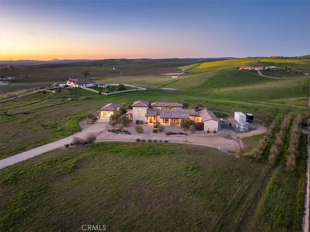 $1,995,000 | 3940 Gruenhagen Flat Road, Paso Robles, CA 93446
