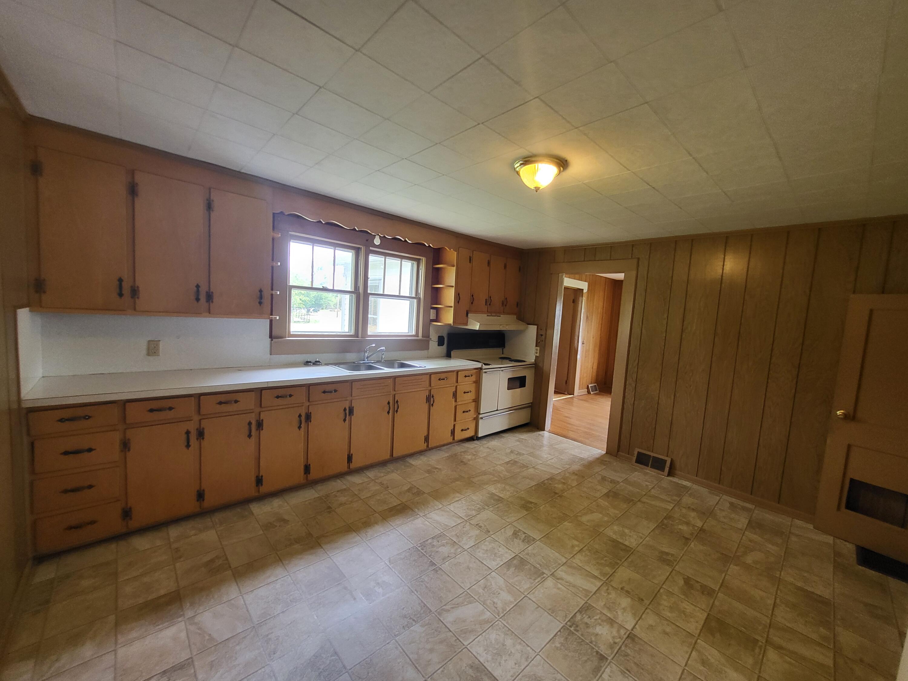 595 Merriman Way Road Moneta, VA 24121 - Photo 16 of 40 20240508_134427