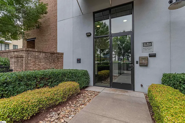 $635,000 | 500 East McBee Avenue, Unit 5203, Greenville, SC 29601