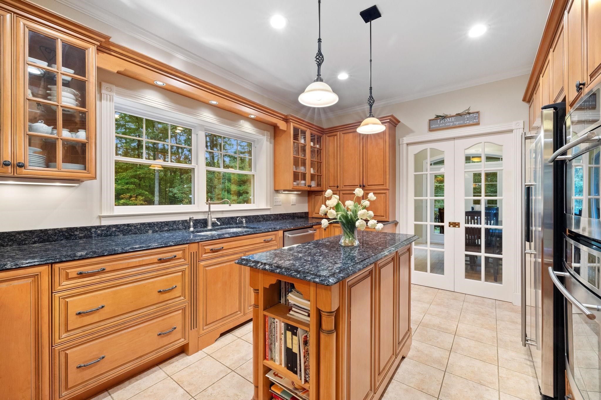 11 Williams Way Hollis, NH 03049 - Photo 4 of 40