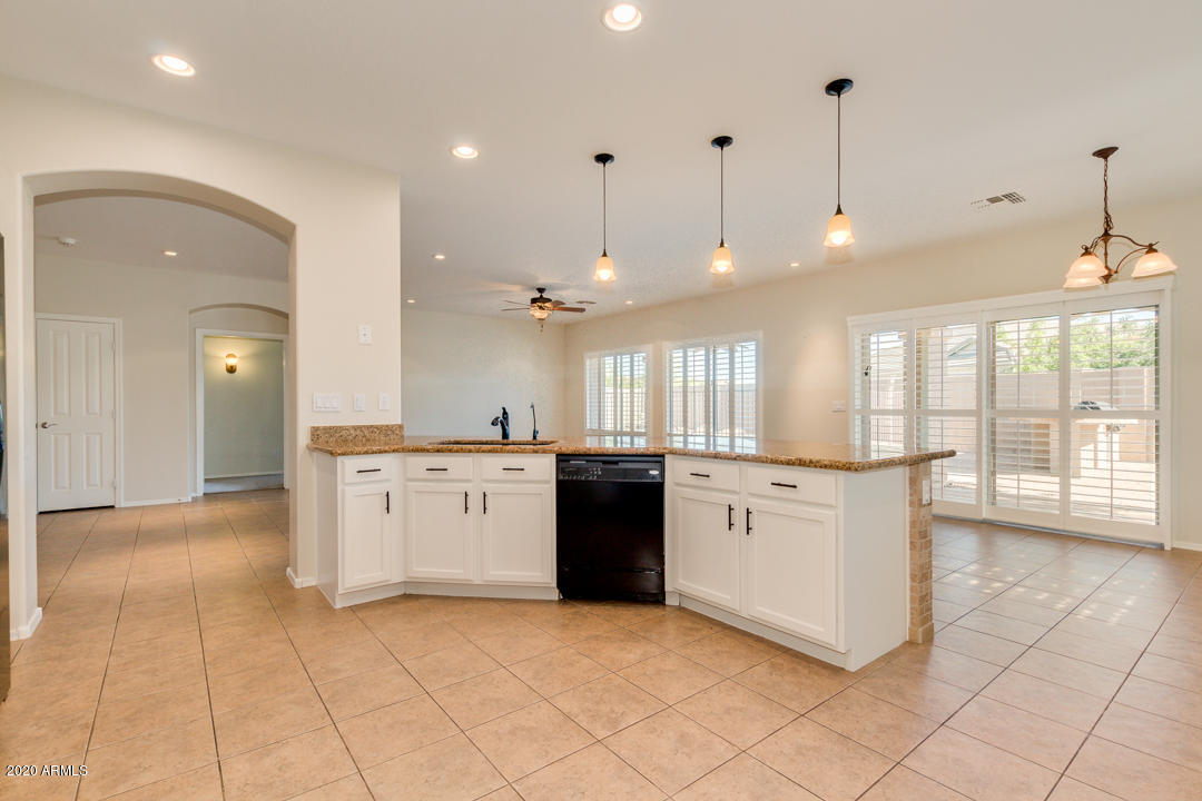 3045 East Blue Ridge Way Gilbert, AZ 85298 - Photo 18 of 52 Island