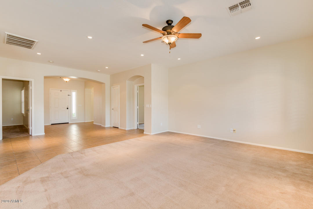 3045 East Blue Ridge Way Gilbert, AZ 85298 - Photo 10 of 52 Great Room