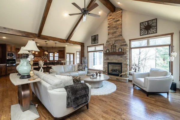 $1,389,000 | W11012 460th Avenue, Prescott, WI 54021