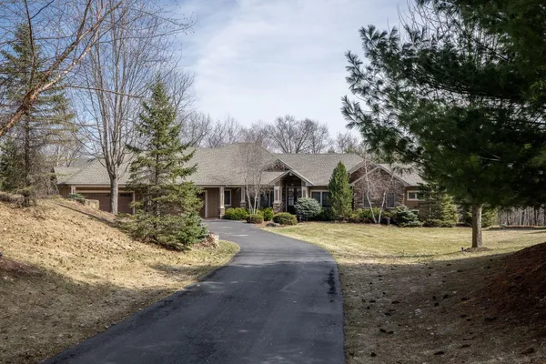 $1,389,000 | W11012 460th Avenue, Prescott, WI 54021