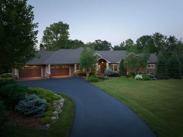 $1,389,000 | W11012 460th Avenue, Prescott, WI 54021