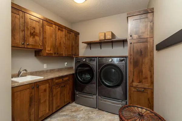 $1,389,000 | W11012 460th Avenue, Prescott, WI 54021