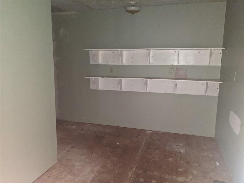 530 Virginia Avenue Rochester, PA 15074 - Photo 18 of 22 a view of an empty room