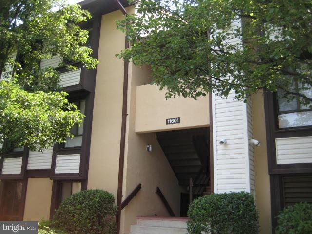 11601 Stoneview Square, Unit 2B Reston, VA 20191 - Photo 5 of 5 Exterior (Front)
