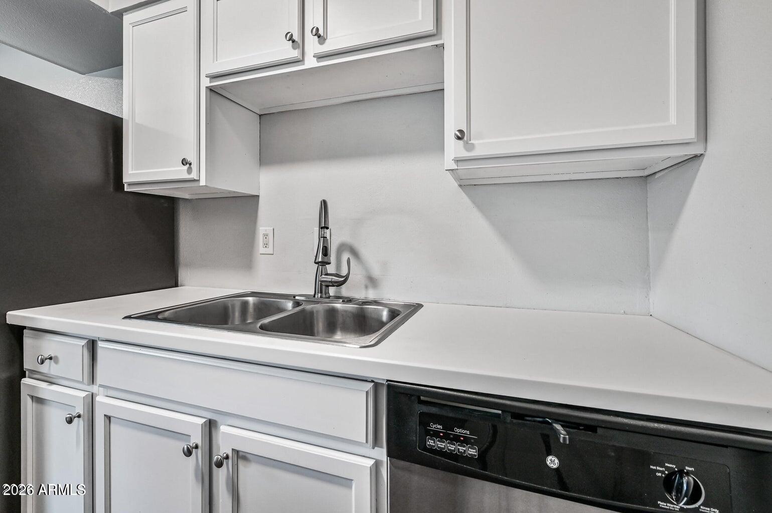1518 West Colter Street, Unit 5 Phoenix, AZ 85015 - Photo 8 of 13 20250220175235545343000000-o