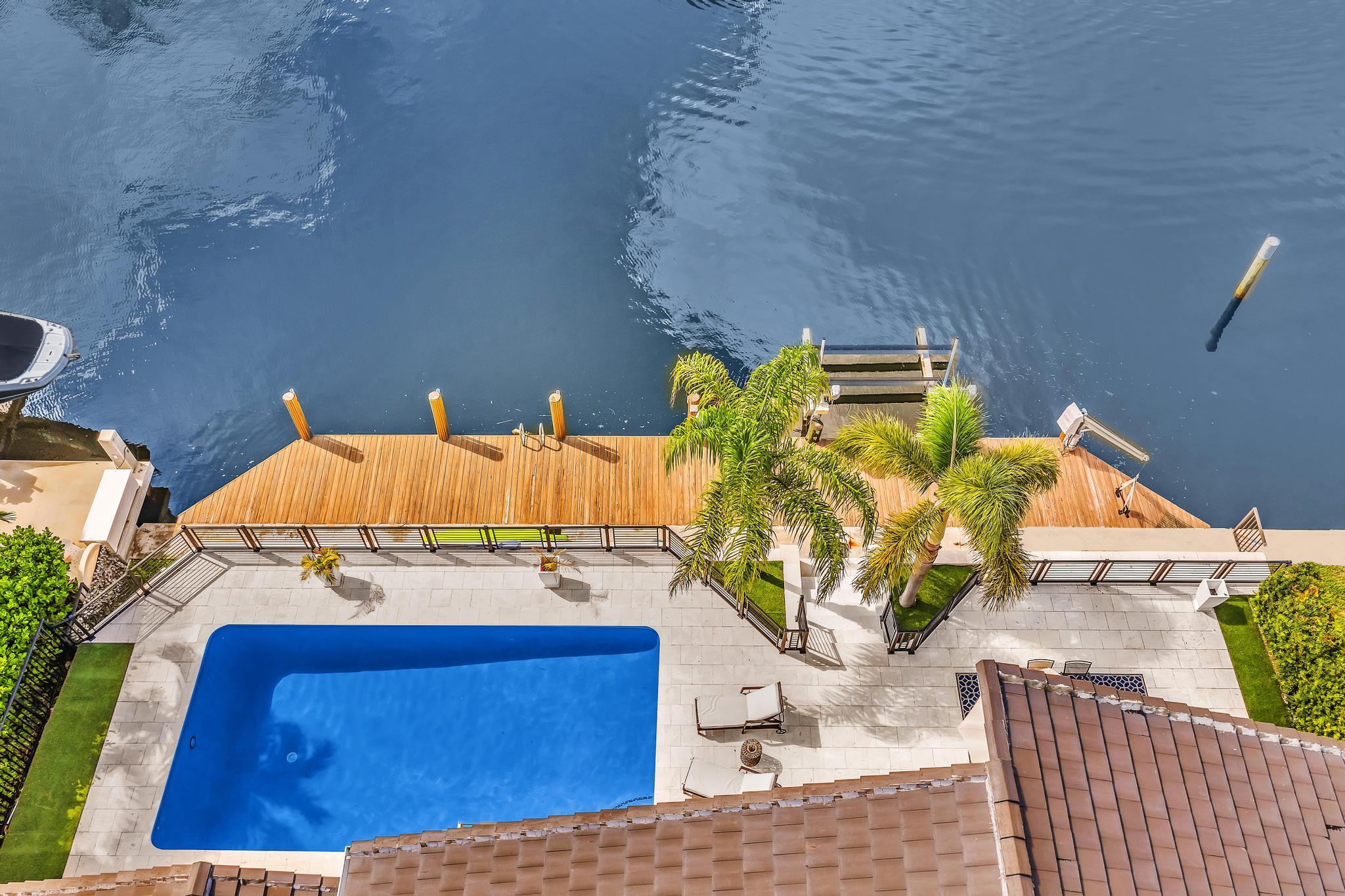 2888 Northeast 33rd Street Lighthouse Point, FL 33064 - Photo 111 of 129 DJI_20250911104109_0051_D
