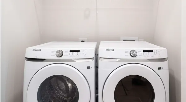 $2,403 | 19101 Town Ridge Lane, Unit 6202, Webster, TX 77598