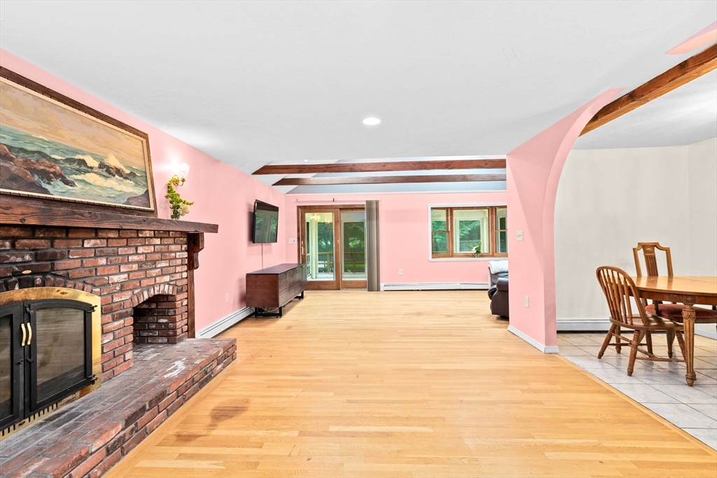 58 Barbara Road Hanson, MA 02341 - Photo 4 of 40