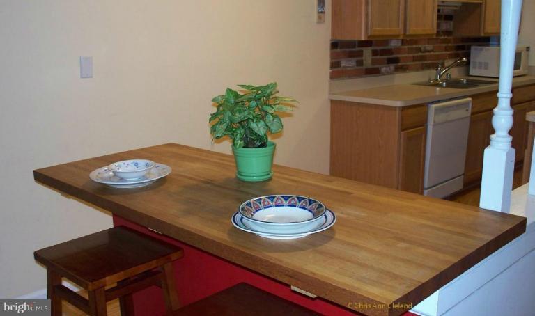 5900 Kingsford Road, Unit 433 Springfield, VA 22152 - Photo 14 of 25 Kitchen