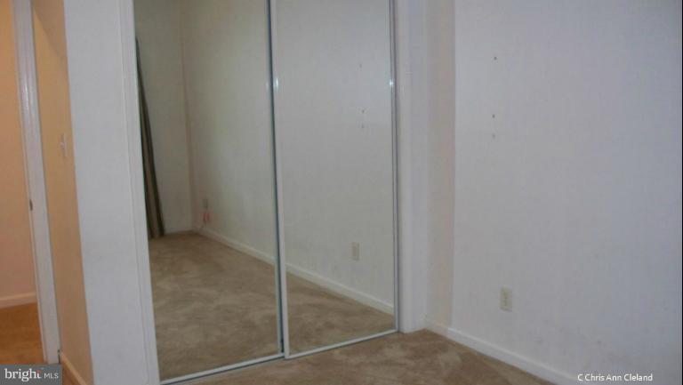 5900 Kingsford Road, Unit 433 Springfield, VA 22152 - Photo 3 of 25 Bedroom