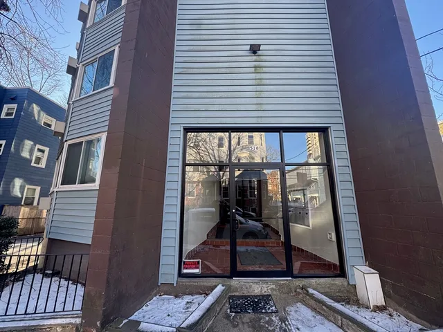 $2,950 | 516 Green Street, Unit 1D, Cambridge, MA 02139