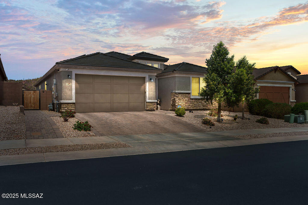 8451 North Lone Ranger Road Tucson, AZ 85743 - Photo 5 of 43 Gallery Image 5