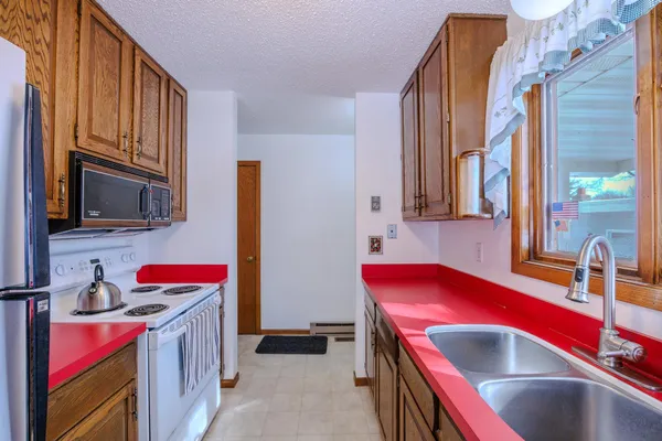 $209,900 | 1804 Delton Avenue Northwest, Bemidji, MN 56601