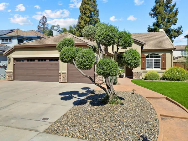 $619,000 | 2121 Steinbeck Drive, Modesto, CA 95356
