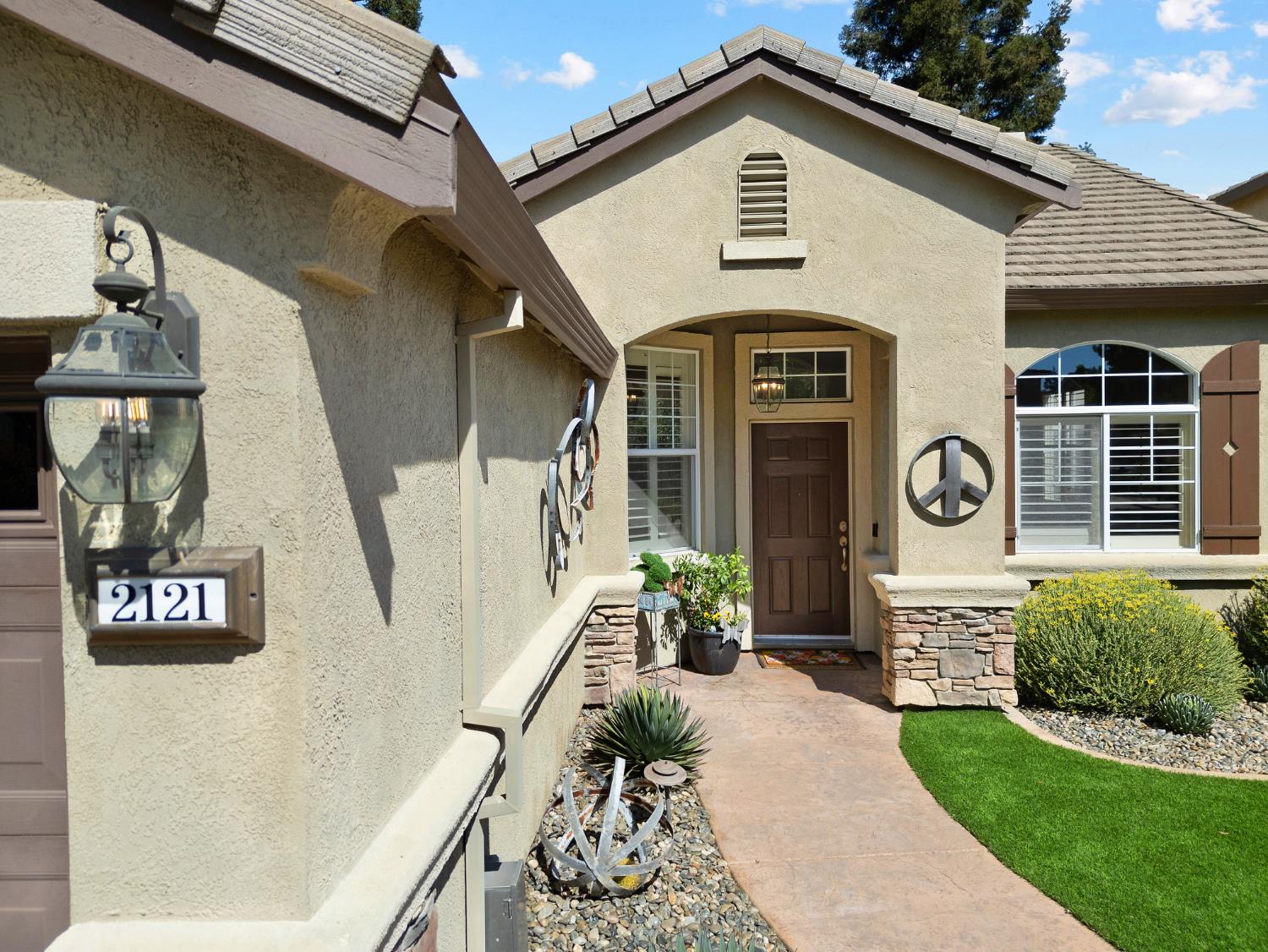 2121 Steinbeck Drive Modesto, CA 95356 - Photo 5 of 53