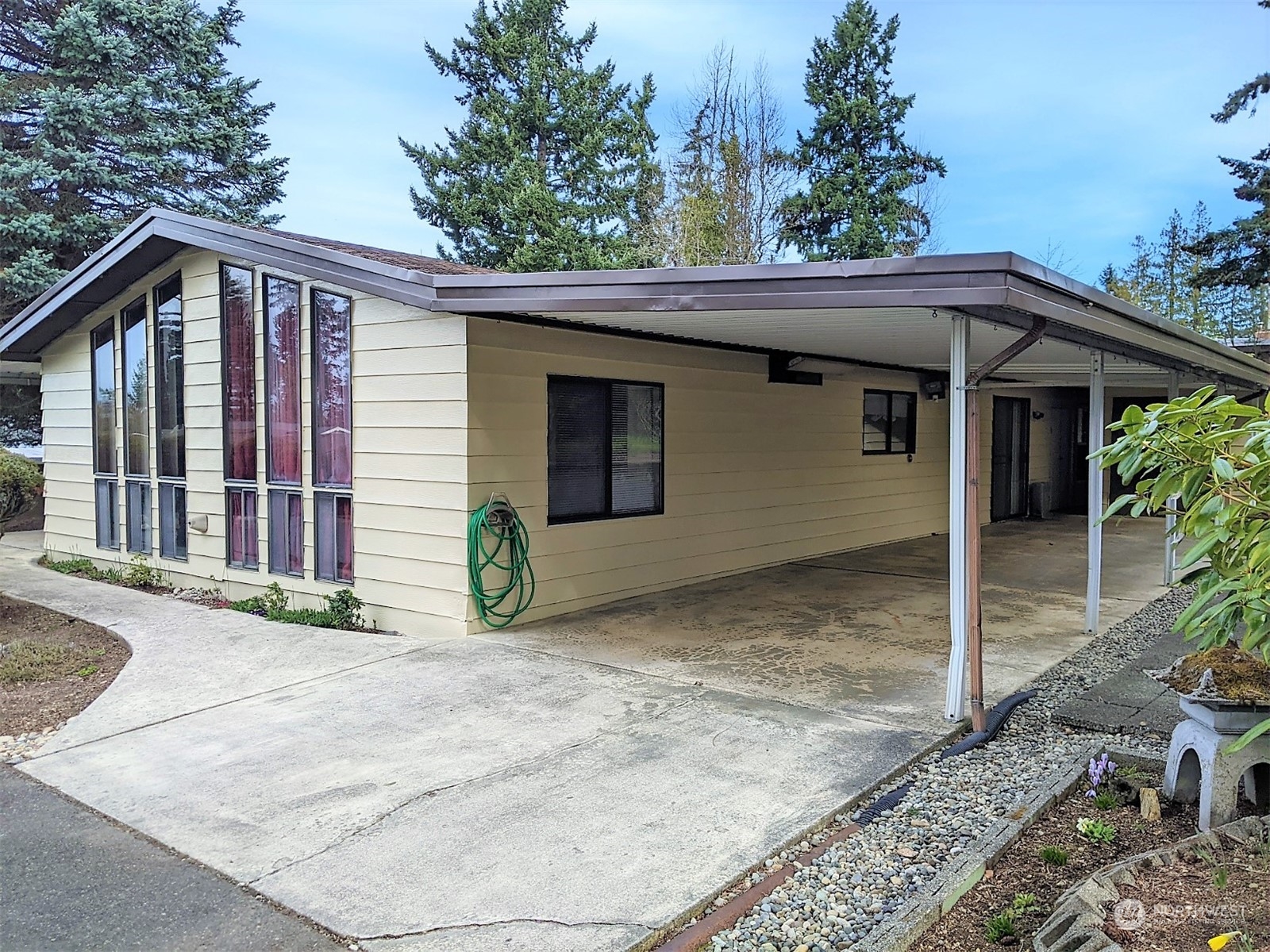 201 Union Avenue Southeast, Unit 242 Renton, WA 98059 - Photo 2 of 28 Gallery Image 2