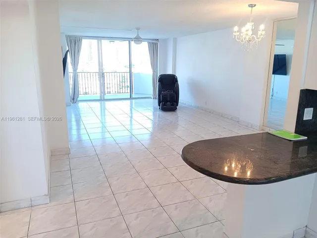 $2,400 | 3703 Northeast 166th Street, Unit 1007, North Miami Beach, FL 33160