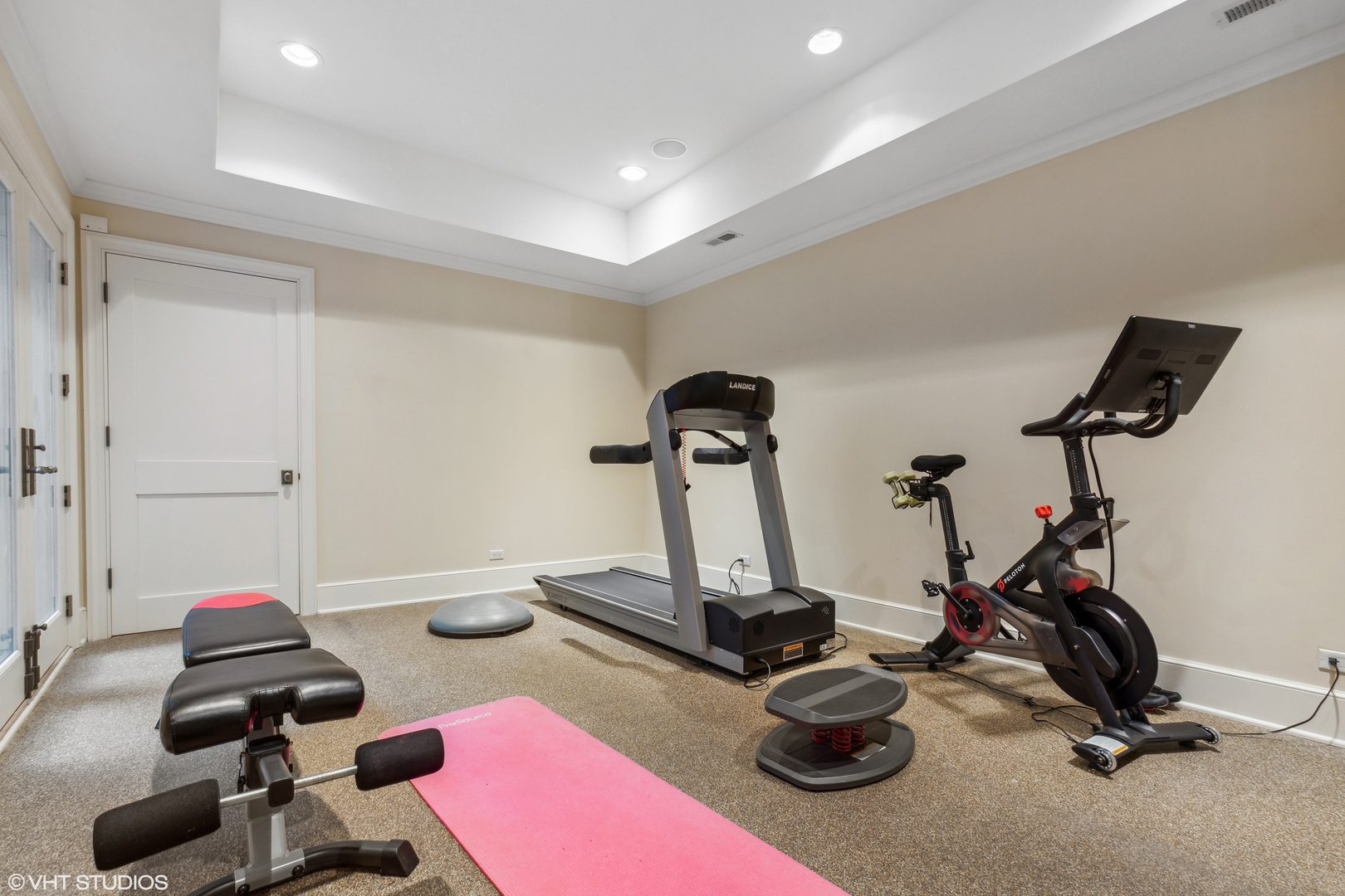 346 Grove Street Glencoe, IL 60022 - Photo 40 of 61 a view of a room with gym equipment