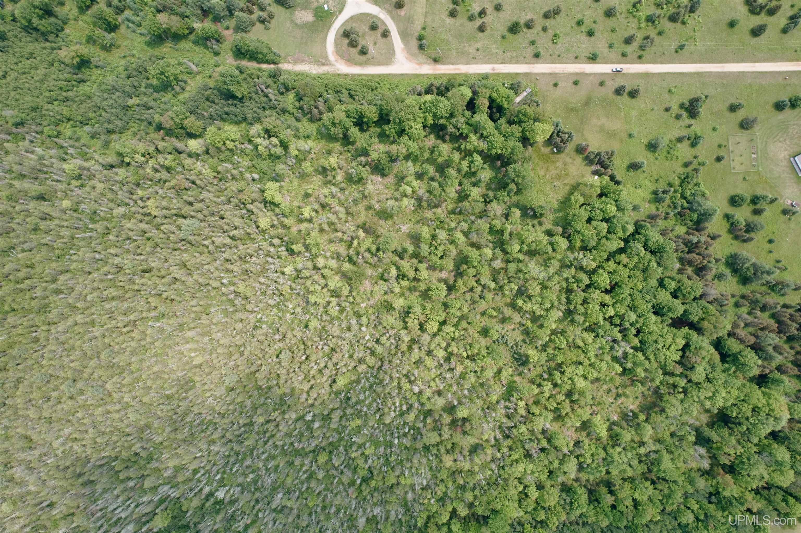 27.5 27.5 Road Gladstone, MI 49837 - Photo 6 of 7